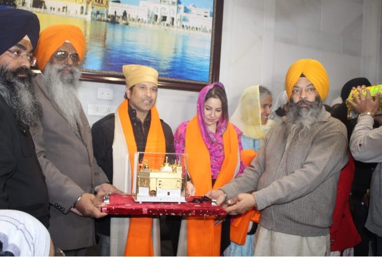 Bharat Ratna Sachin Tendulkar Visited Golden Temple Amritsar of Punjab
