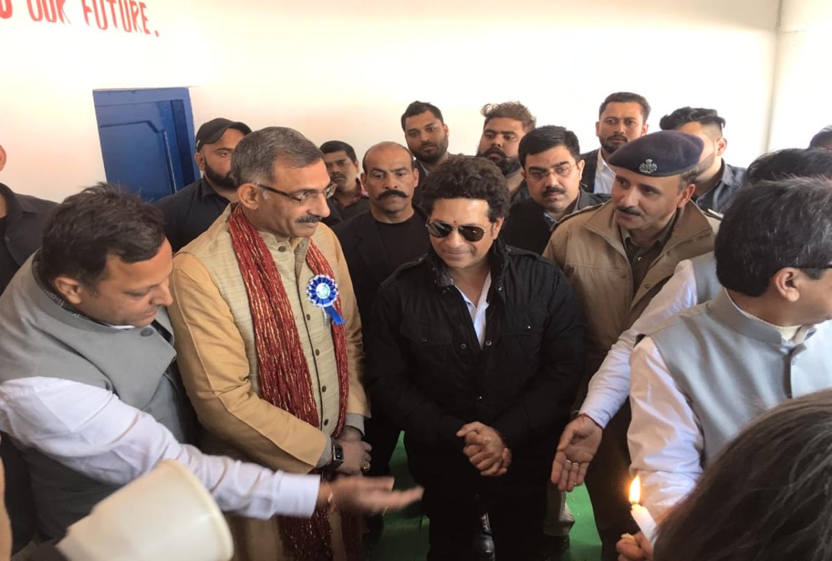 Bharat Ratna and great cricketer Sachin Tendulkar in una of himachal