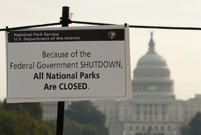 Us faces shutdown at midnight, house adjourns no deal trump