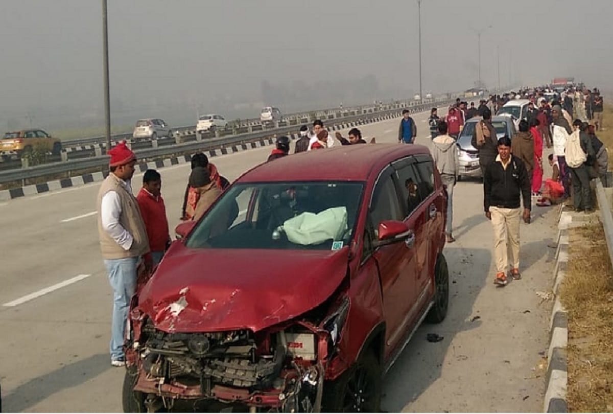 Baghpat, many accident on Eastern Peripheral Expressway and 10 people  injured