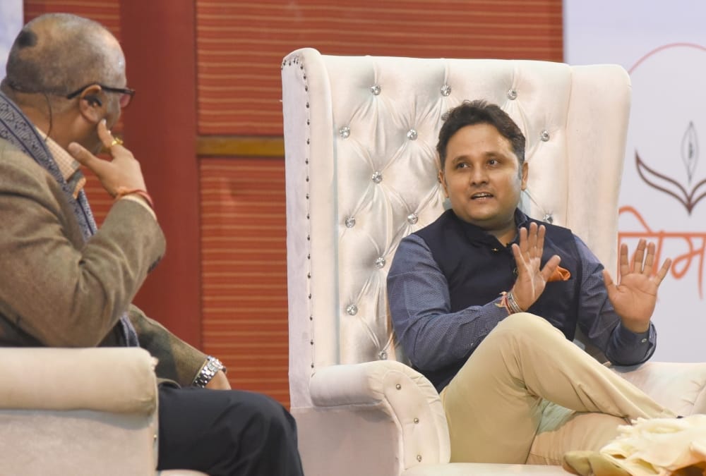 amish tripathi in yuva kumbh in lucknow.