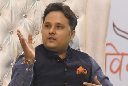 amish tripathi in yuva kumbh in lucknow.