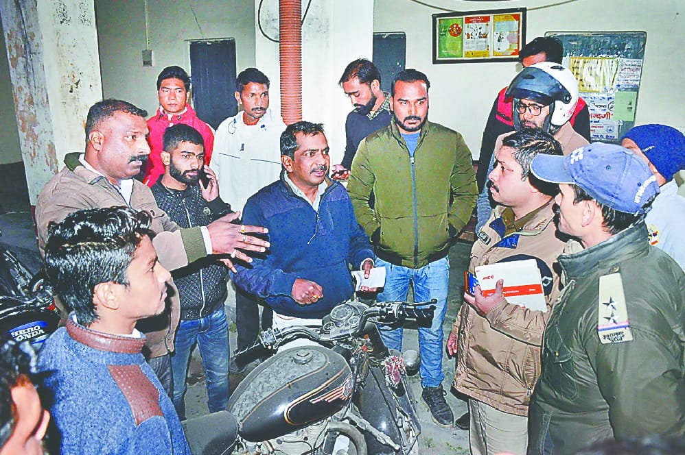 Group of youths threaten to girl brutally sexual assault in dehradun