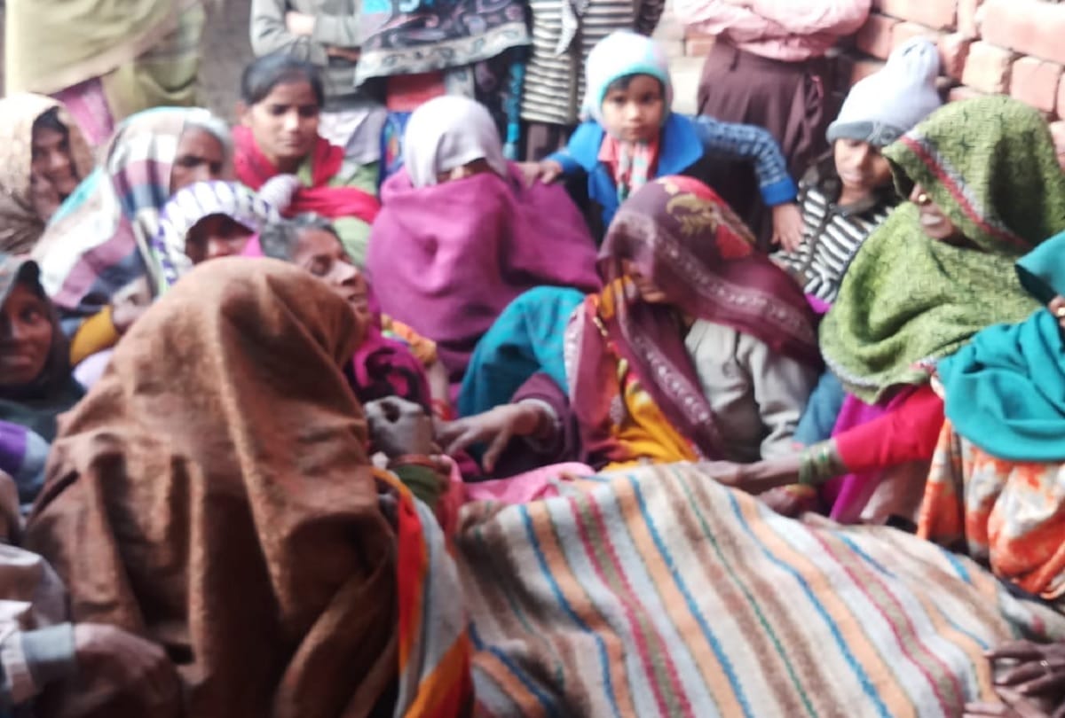 farmer killed by bull in firozabad