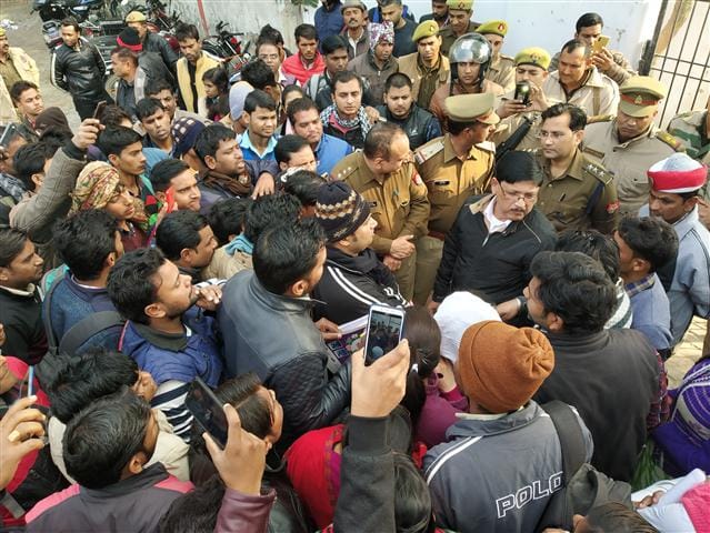 Due to irregularities, hundreds of students are disadvantaged from the exam