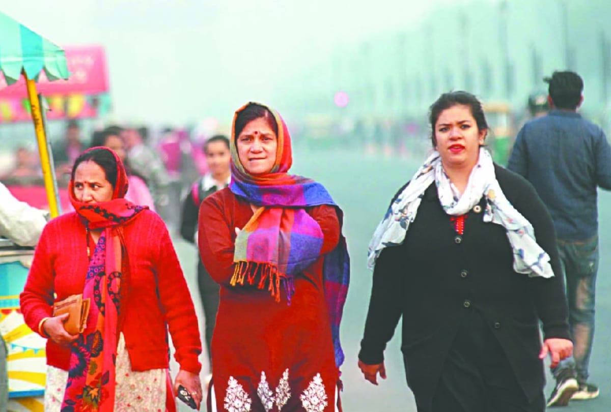 Heavy cold in Delhi once again on four degrees