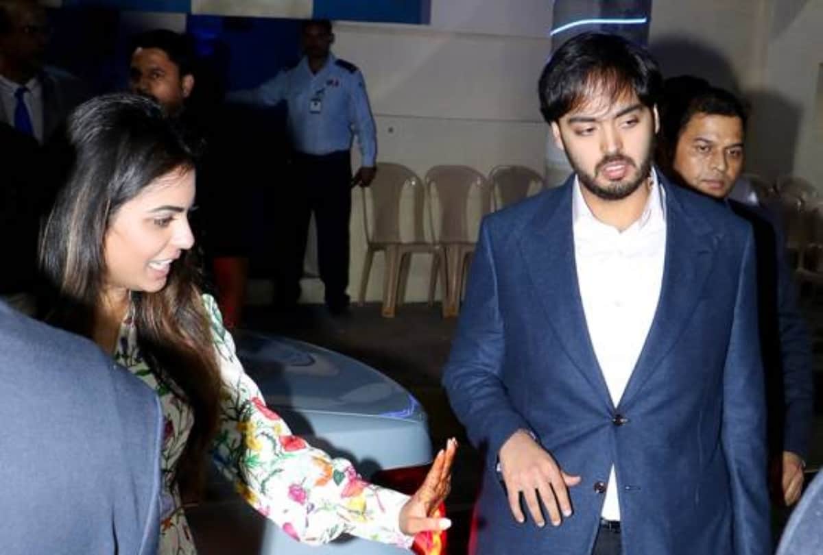 isha ambani and anand piramal first appearance after wedding