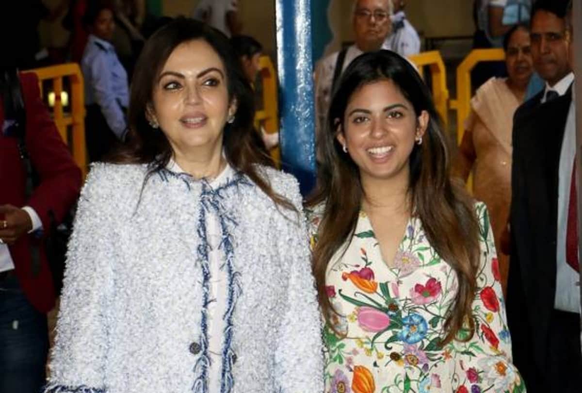 isha ambani and anand piramal first appearance after wedding