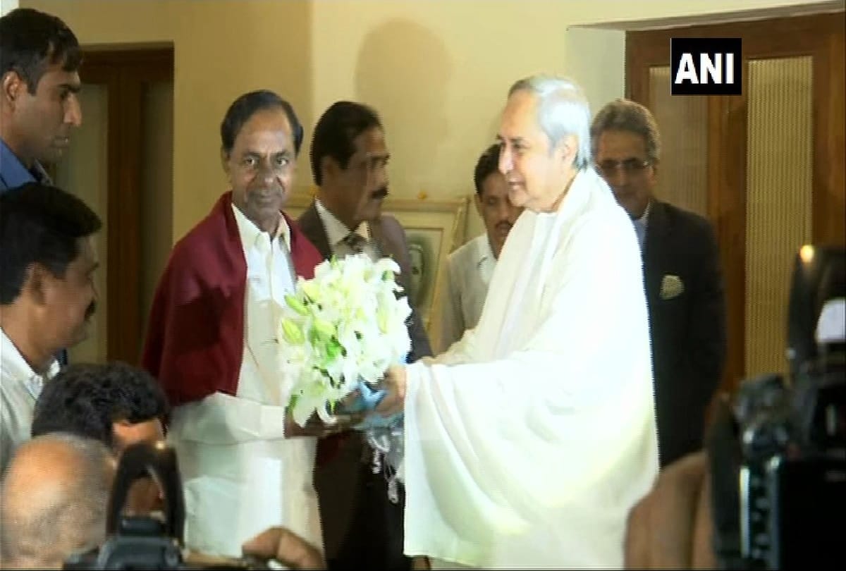 Telangana CM K Chandrashekar Rao meets Odisha CM Naveen Patnaik in Bhubaneswar 