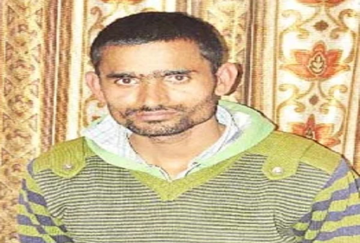 अभ्यर्थी की जगह पर बिहार का युवक दे रहा था परीक्षा
