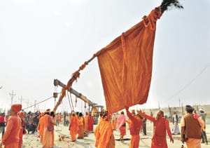 Wandering on the sand, fire, fire, clerics of appeasement