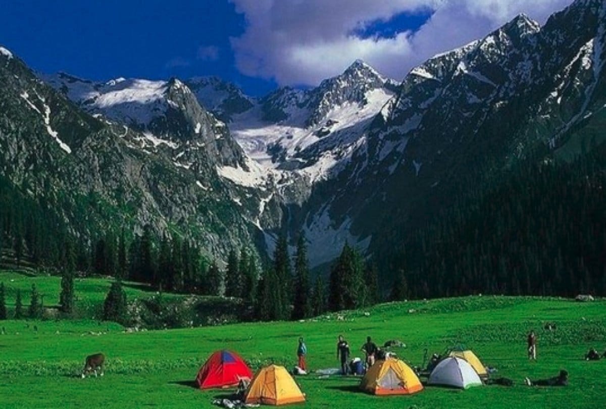 vacation celebration near delhi hill station