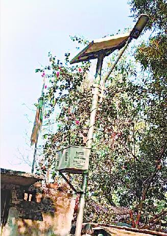 सोलर लाइट लगाने में खेल, प्रशासन फेल