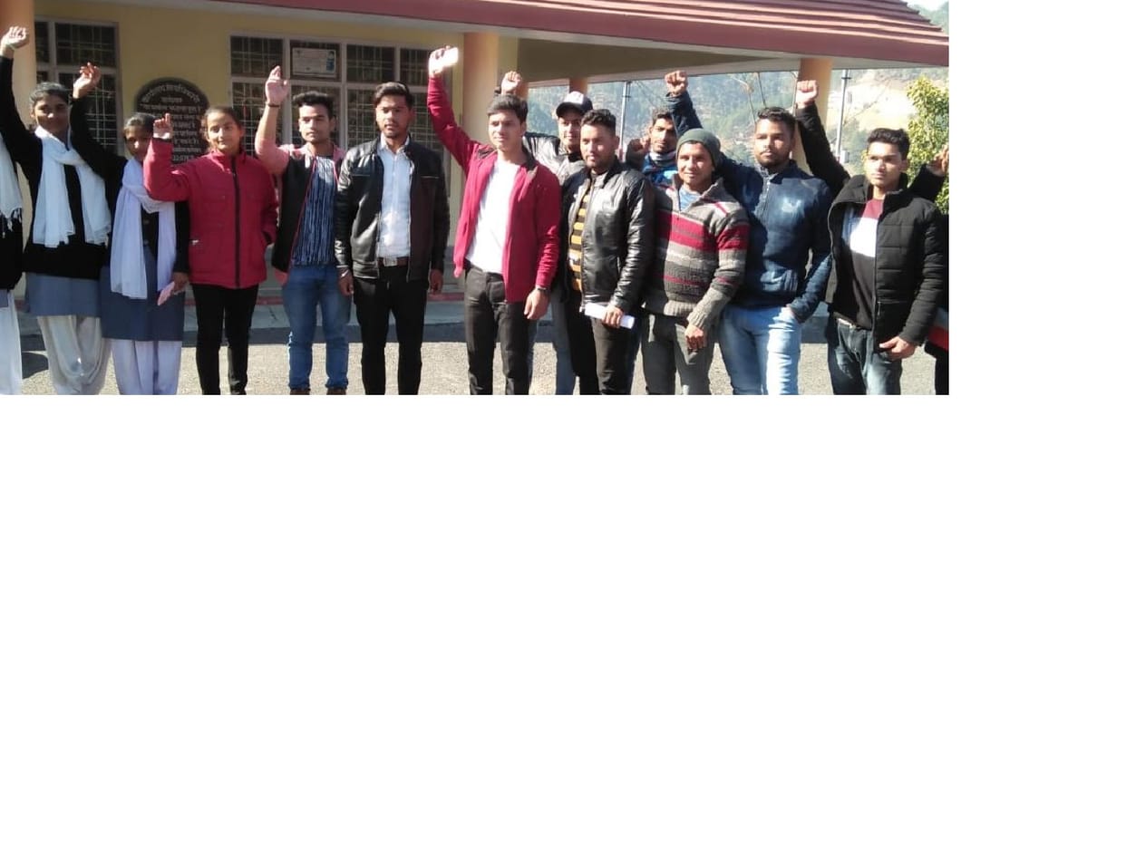 students agitated for not opening the hostel for girls