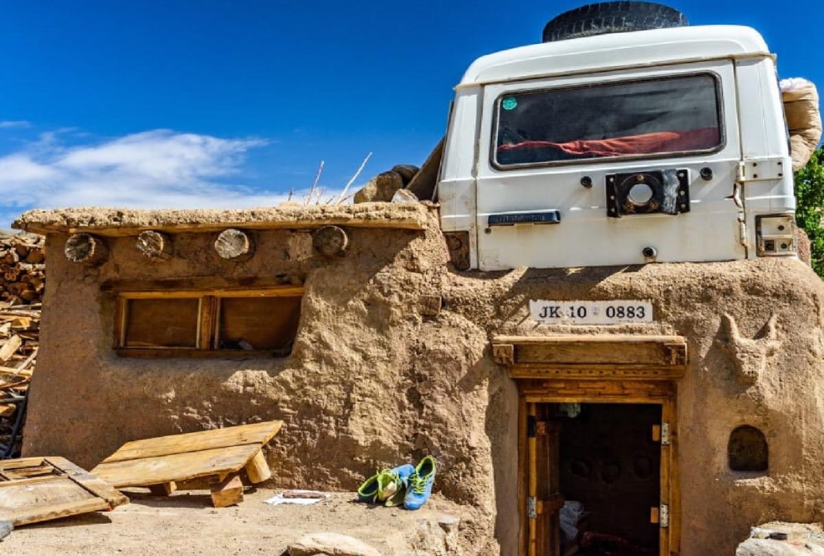 3 Idiots Inspiration Sonam Wangchuk used Old Mahindra Marshal, Anand Mahindra tweet on Viral Pic