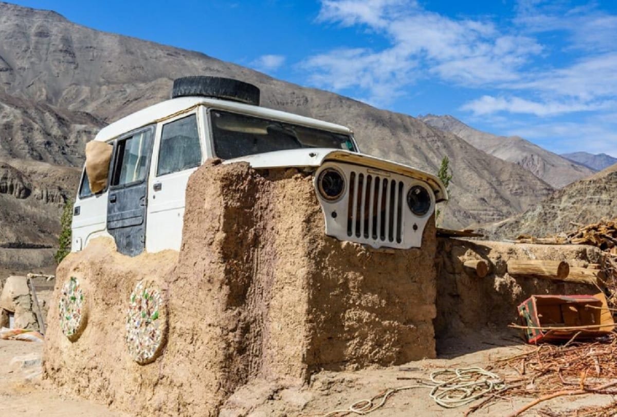 3 Idiots Inspiration Sonam Wangchuk used Old Mahindra Marshal, Anand Mahindra tweet on Viral Pic