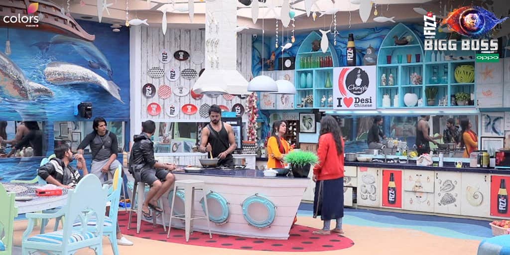 Bigg Boss 12 Urvashi Rautela celebrate Christmas Day with all contestant