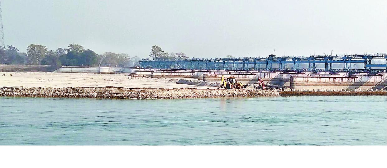 Sharda Barrage floor repair work started