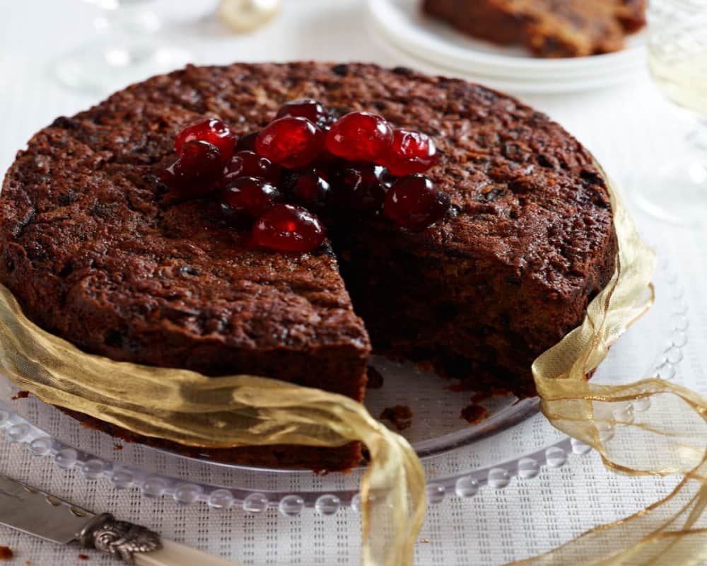 valentine day special recipe make fruit cake to impress partner