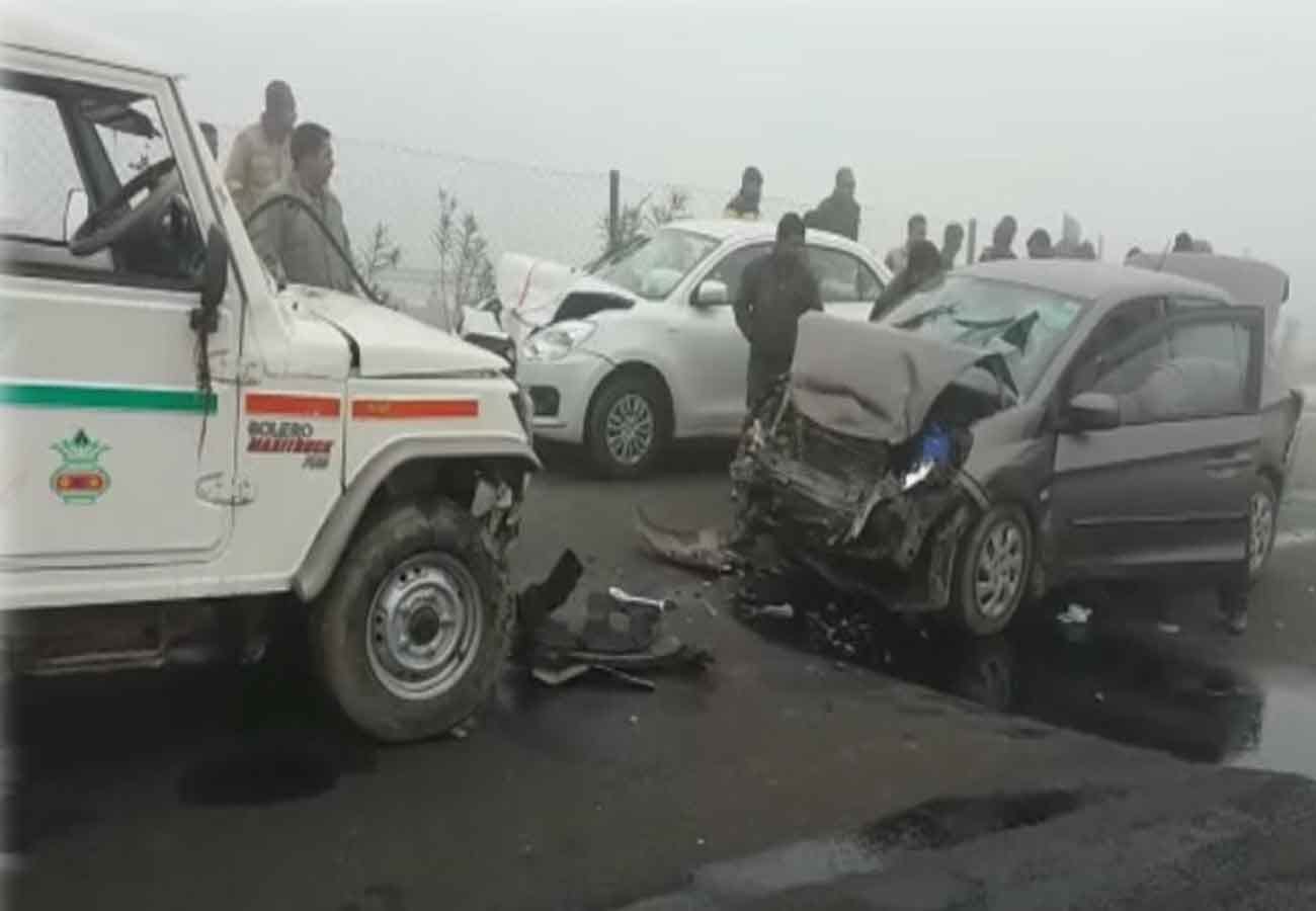 extreme painful accidents 2018 at express way