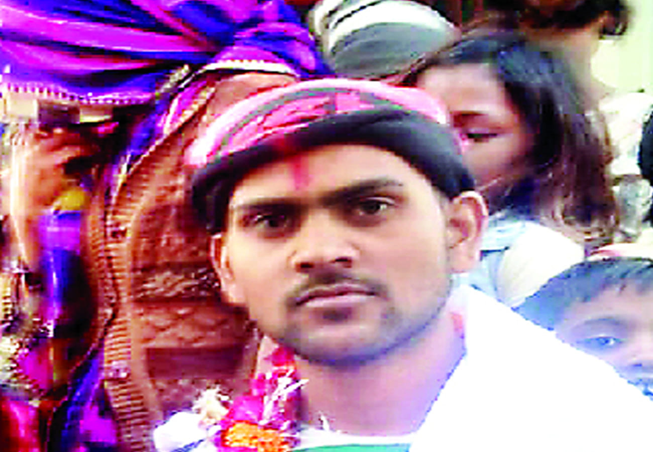 Girlfriend forced to marry by lover
