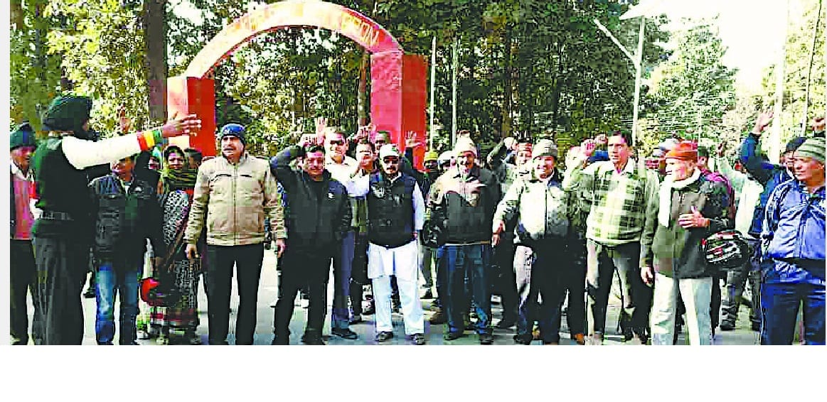 Pre-servicemen fend off cuts in canteen facility