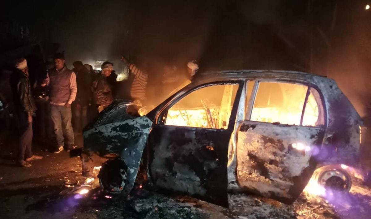 Car and tractor accident in jaunpur