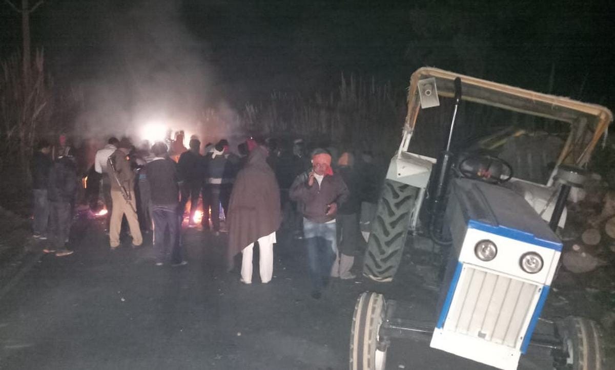 Car and tractor accident in jaunpur