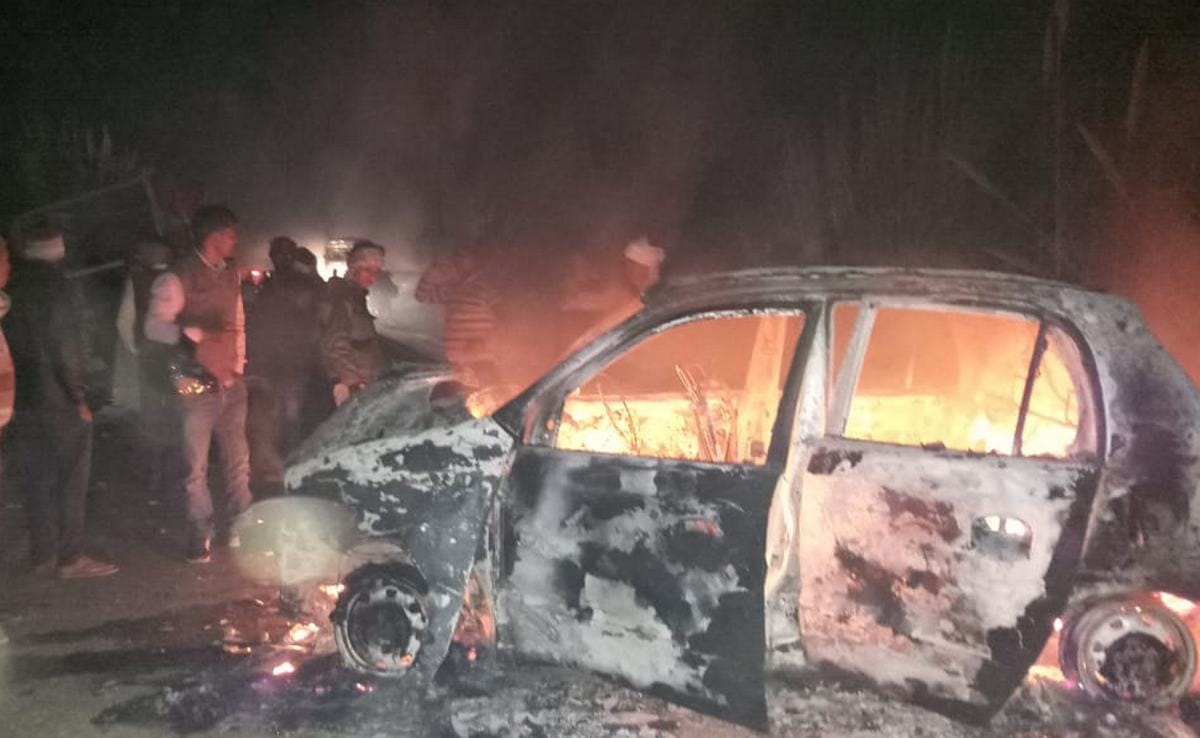 Car and tractor accident in jaunpur