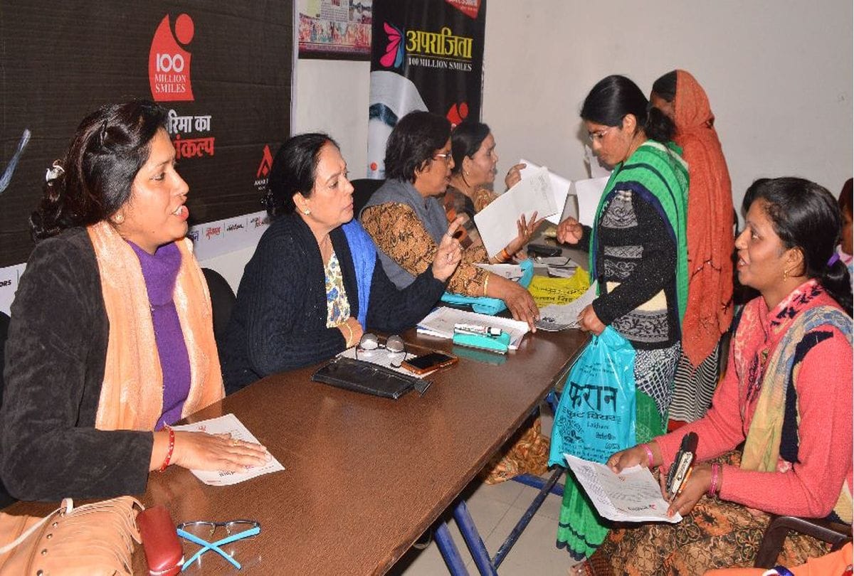 amar ujala aparajita held legal aid camp in agra