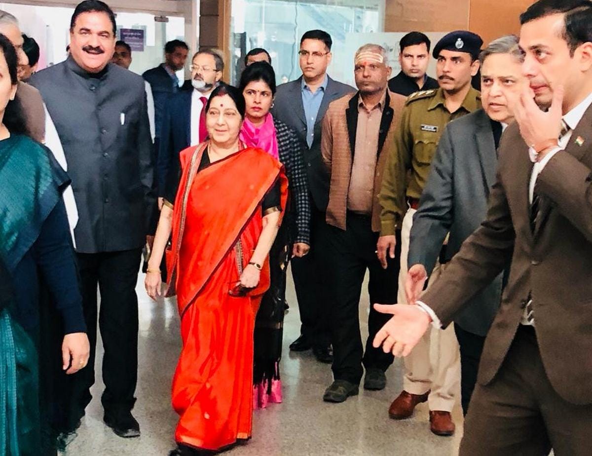 Foreign minister sushma swaraj reached varanasi and see preparation of NRI summit