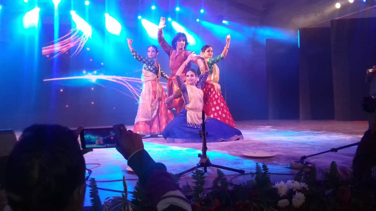 bjojpuri and kathak dance at ganga gomti sangam at varanasi