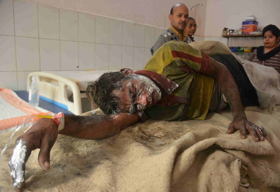 See the photos of balloon gas cylinder blast varanasi
