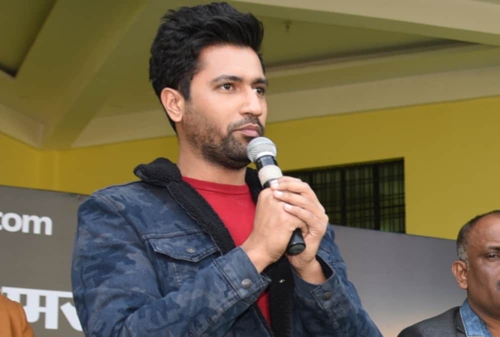 Coronavirus outbreak Vicky Kaushal collect fund for needy with virtual games night
