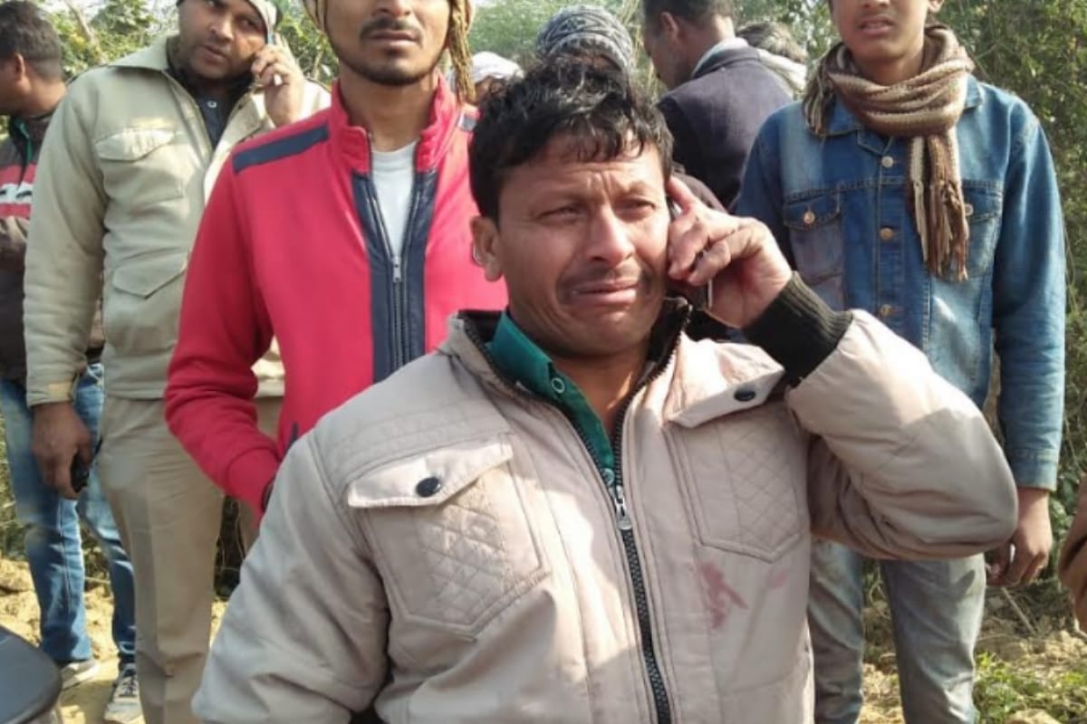 Meerut, car drowned in the river and dead of a man