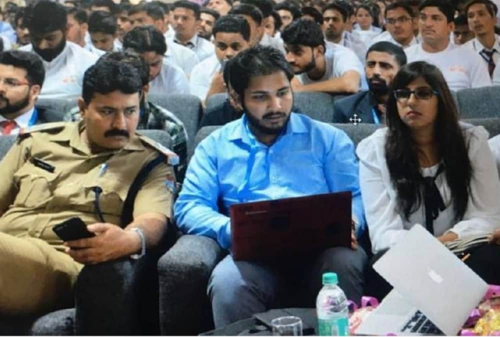 Satyam Rastogi Found Big Mistake in Google and Get reward 