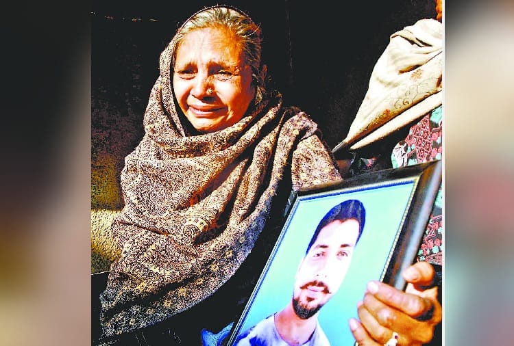 Amritsar Train Accident, Dead Ravana Dalbir Singh Mother Swarn Kaur Emotional Story