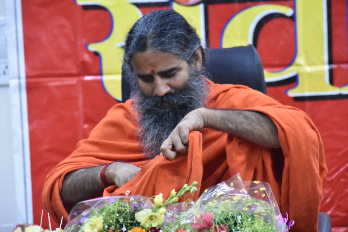 Baba Ramdev reveals the secret of his bag made by khadi