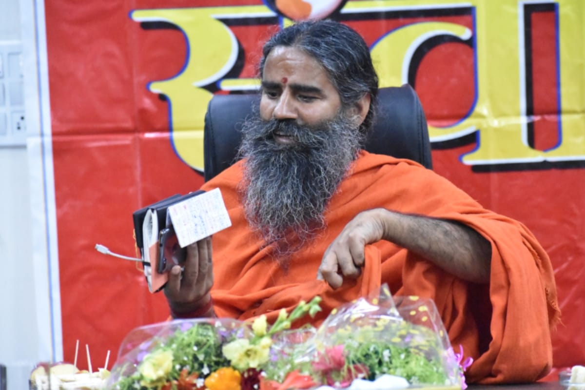 Baba Ramdev reveals the secret of his bag made by khadi