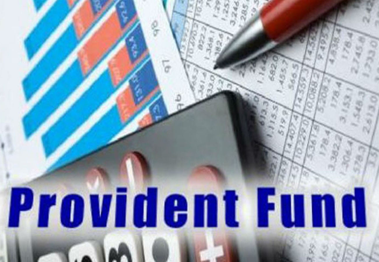 PF can be withdrawn after losing a job without closure of the account
