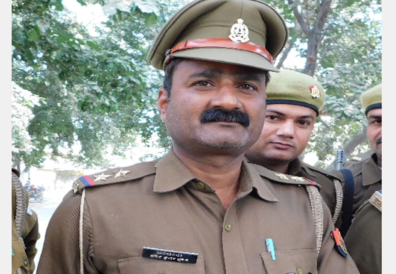 Half encounter by police in kanpur dehat