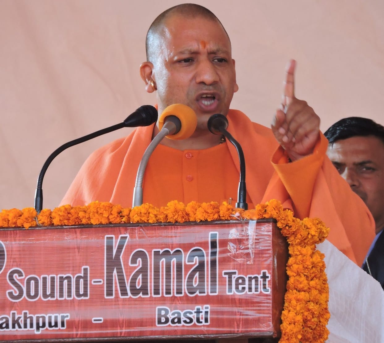 ब्राह्मणों और दलितों को साध गए ‘योगी’
