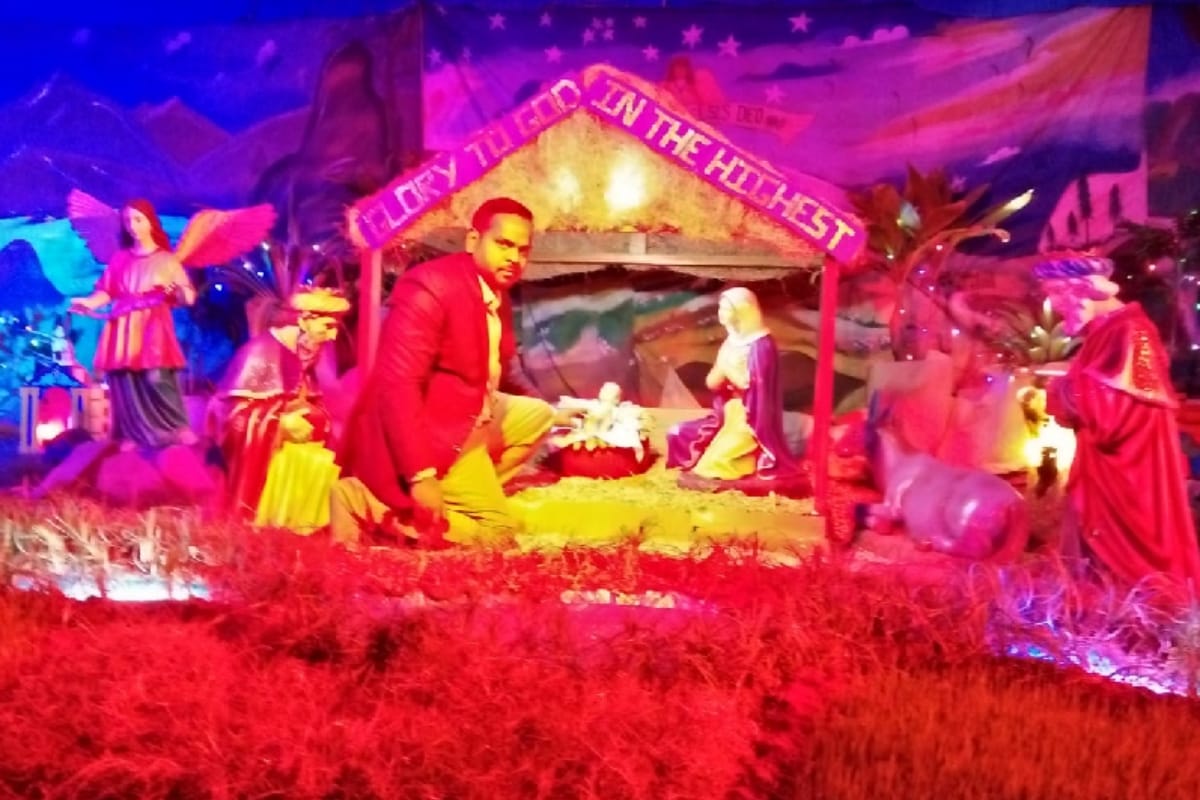 Santa came and brought a lot of gifts in his bag prayer meeting inmeerut churches