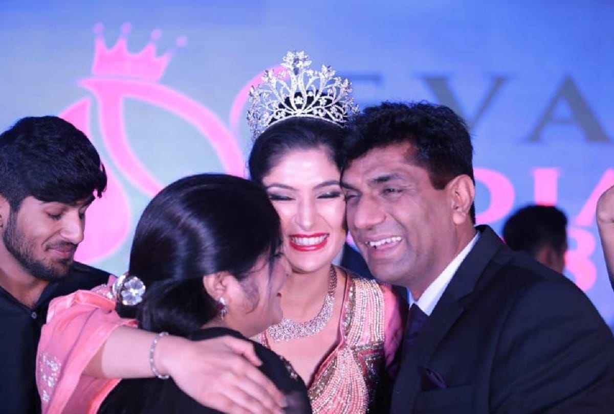 Niharika Pahwa wins Miss Eva India title