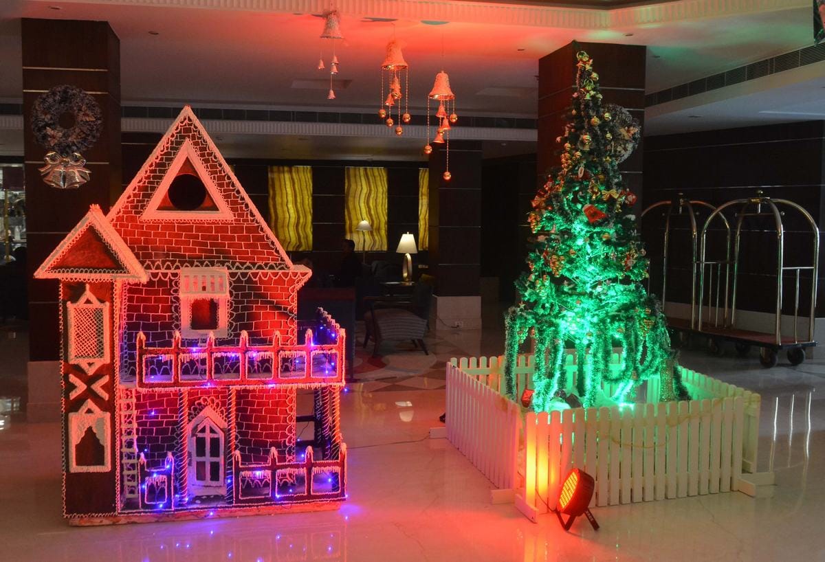 Christmas celebrated in church at varanasi