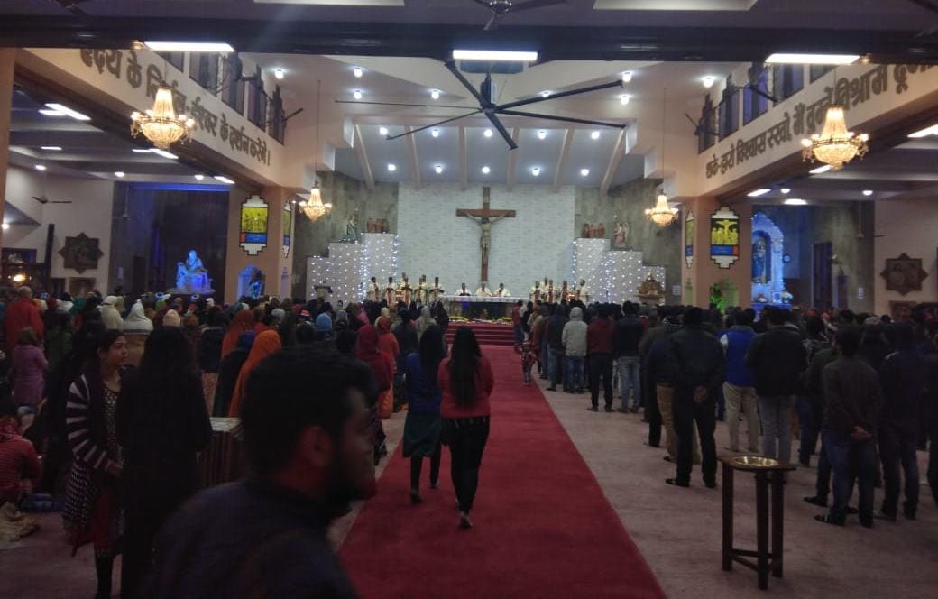 Christmas 2018 lal girija church is special of varanasi