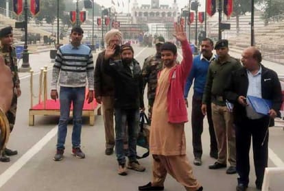 pak citizen released from india in Amritasar Wagah-Attari border
