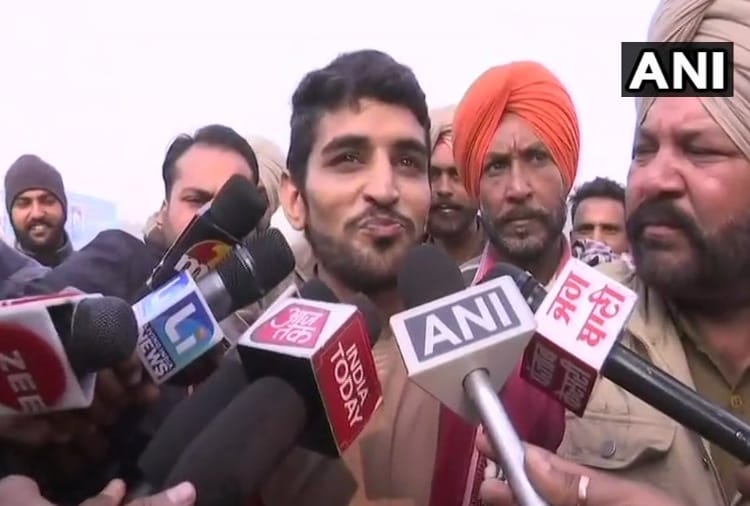 Pakistani Citizen Abdullah being released by the Indian authorities in Wagah-Attari border