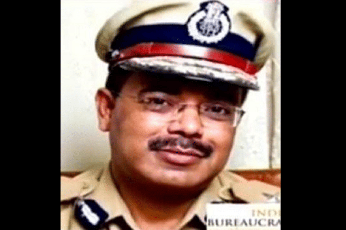 Bengaluru : Thieves snatch mobile from Bengaluru ADG