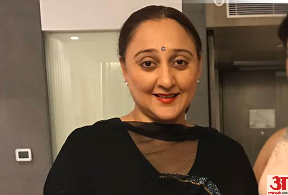 Who was Salman's first girlfriends Shahin Jafri, who had become a milkwoman in love